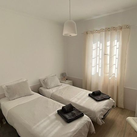 וילה פראנקה דו קמפו Espirito Azul Guest House - Rooms To Rent, 2 Minutes Walking From The Beach, Marina And Our Dive Center מראה חיצוני תמונה