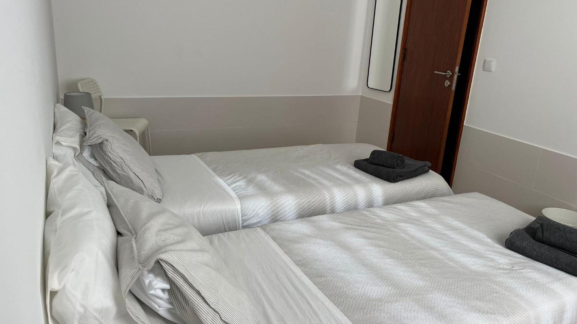 וילה פראנקה דו קמפו Espirito Azul Guest House - Rooms To Rent, 2 Minutes Walking From The Beach, Marina And Our Dive Center מראה חיצוני תמונה